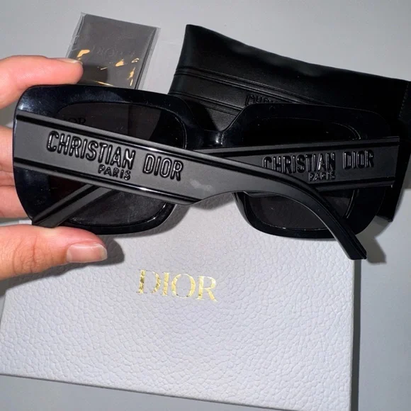 Dior Black smoke wildior 55m Geometric sunglasses display picture 3